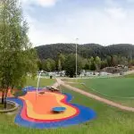 Oversiktsbilde lekepark og fotballbane i Dumpa på Fjell i Drammen
